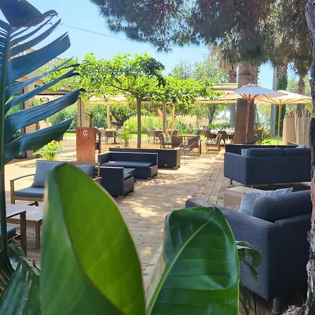 De La Hotel *