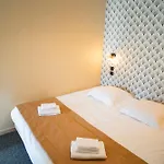 De La Hotell