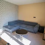 De La Hotell *